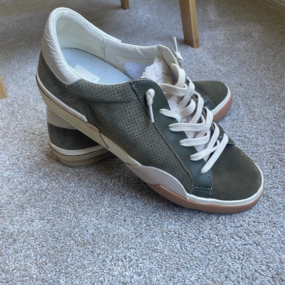 Dolce Vita tennis shoes 8.5 used a few times - Picture 1 of 2